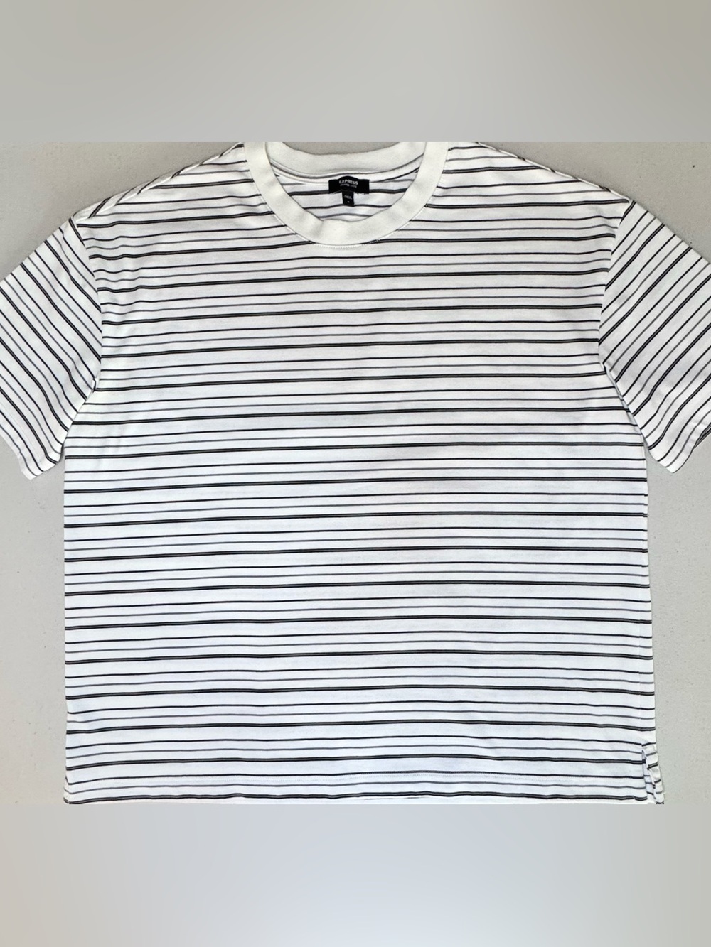 Express Cropped Striped Tee Black White Boxy Short Sleeve Sz M